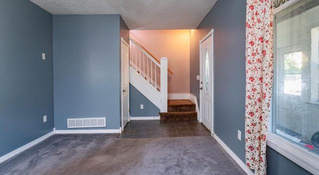 864 Lawson Avenue E, Saint Paul, MN 55106