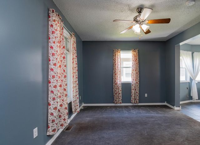 864 Lawson Avenue E, Saint Paul, MN 55106