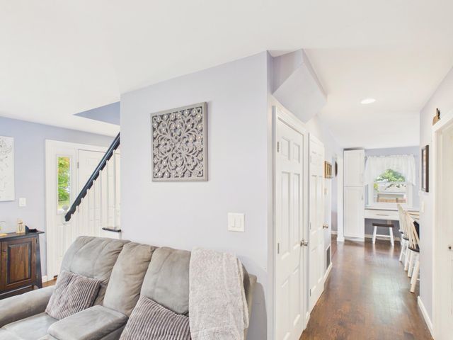 350 Lake Street, Nashua, NH 03060