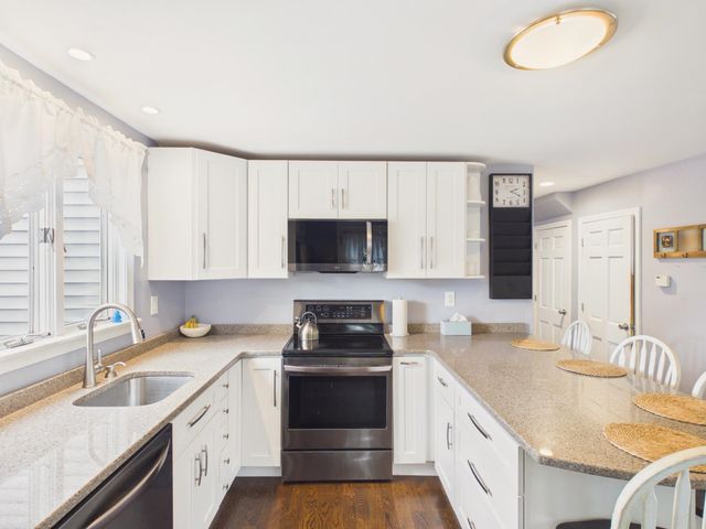 350 Lake Street, Nashua, NH 03060