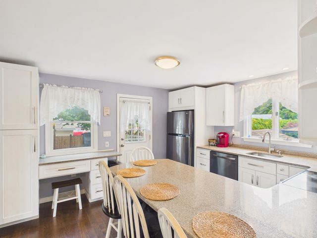 350 Lake Street, Nashua, NH 03060