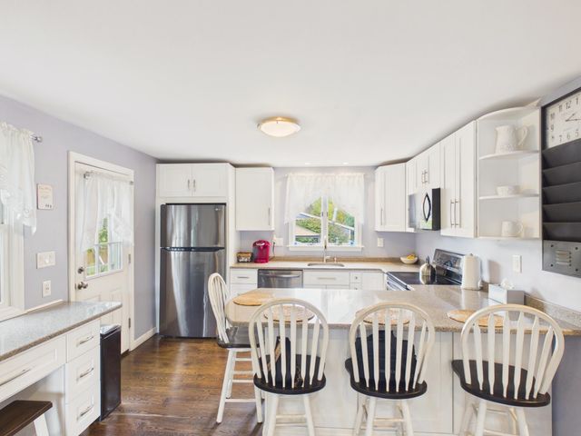 350 Lake Street, Nashua, NH 03060
