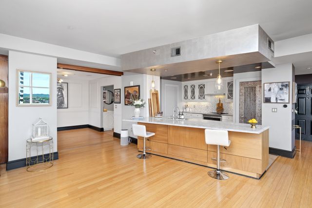 555 Church St Apt 2301, Nashville, TN 37219