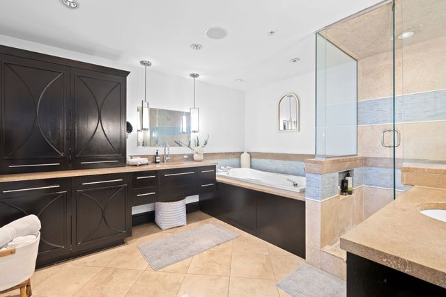 555 Church St Apt 2301, Nashville, TN 37219