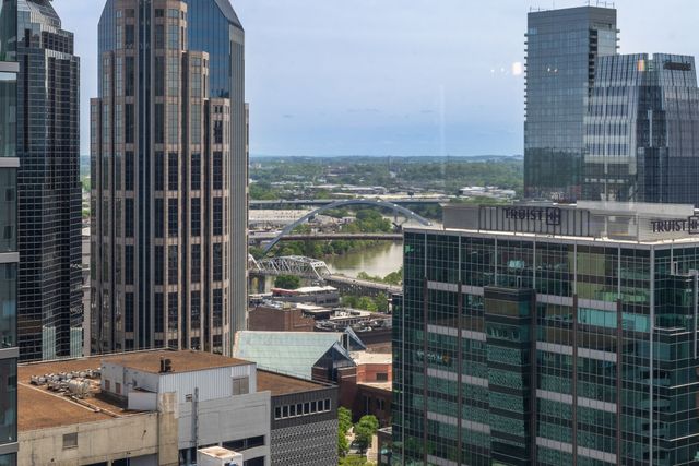 555 Church St Apt 2301, Nashville, TN 37219