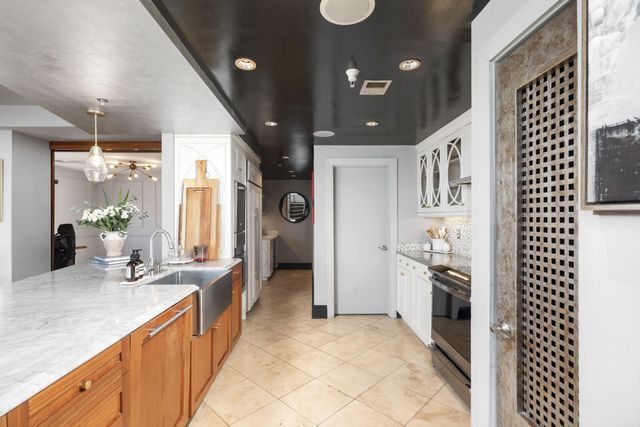 555 Church St Apt 2301, Nashville, TN 37219