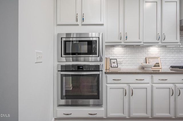 942 River Bark Place, Cary, NC 27519