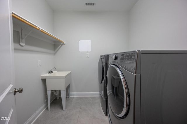 942 River Bark Place, Cary, NC 27519