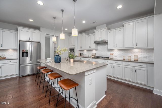942 River Bark Place, Cary, NC 27519