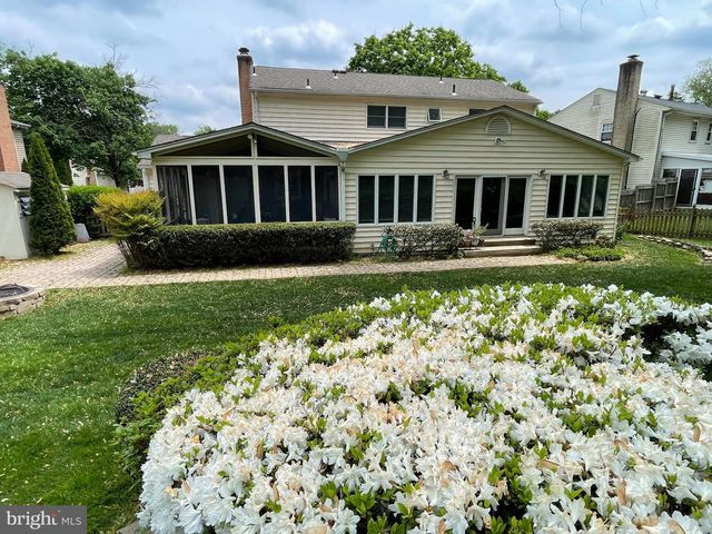 1816 MIDLOTHIAN CT, Vienna, VA 22182