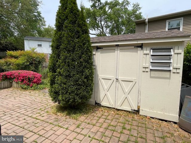 1816 MIDLOTHIAN CT, Vienna, VA 22182