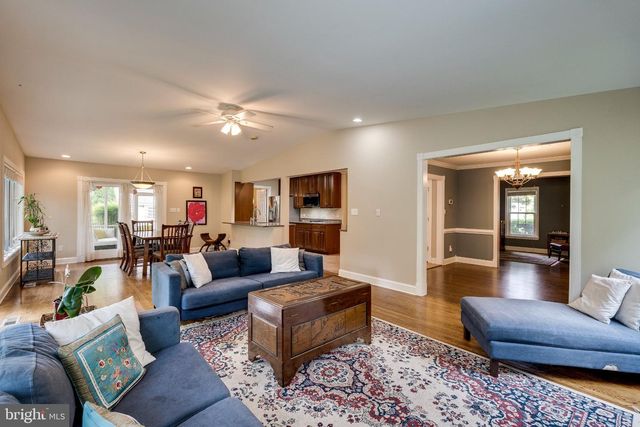 1816 MIDLOTHIAN CT, Vienna, VA 22182