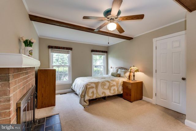 1816 MIDLOTHIAN CT, Vienna, VA 22182