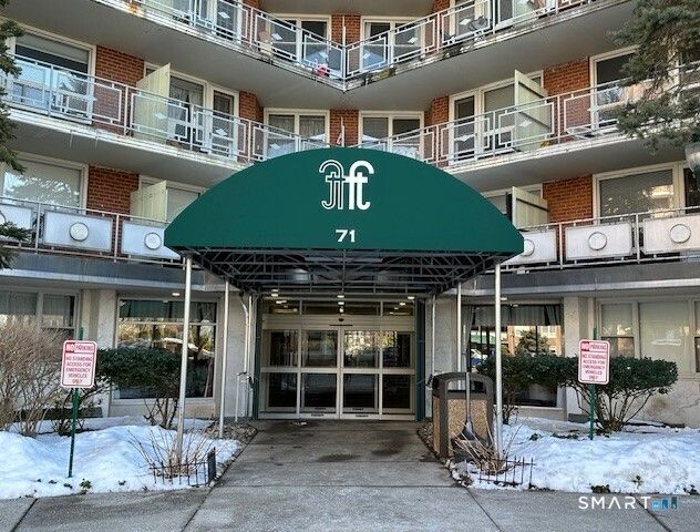 71 Strawberry Hill Avenue APT 221, Stamford, CT 06902