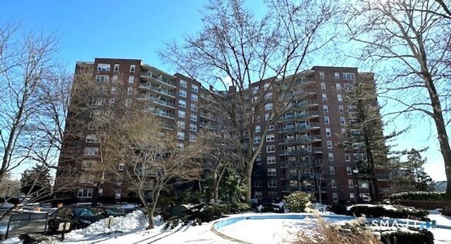 71 Strawberry Hill Avenue APT 221, Stamford, CT 06902