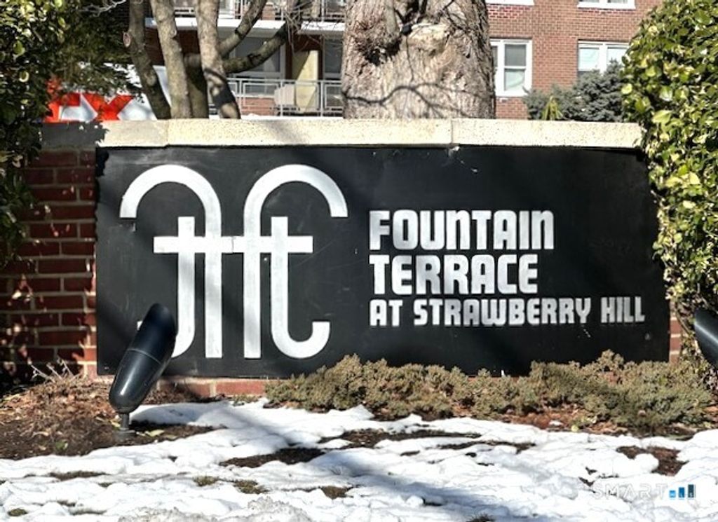 71 Strawberry Hill Avenue APT 221, Stamford, CT 06902