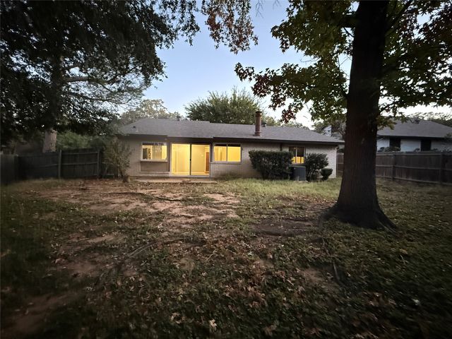 406 Shelmar Drive, Euless, TX 76039