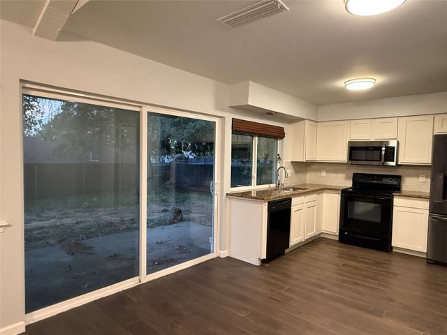 406 Shelmar Drive, Euless, TX 76039