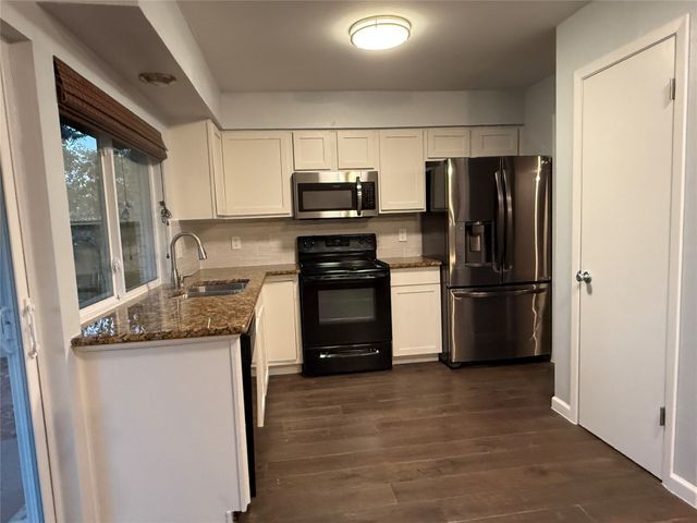 406 Shelmar Drive, Euless, TX 76039