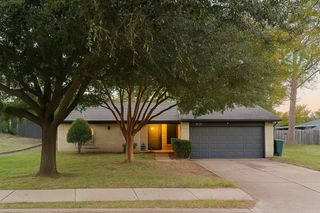 406 Shelmar Drive, Euless, TX 76039