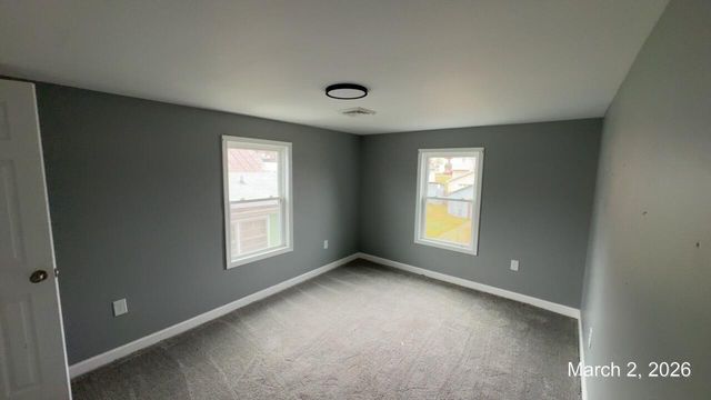 E 305 Chestnut ST, Covington, VA 24426