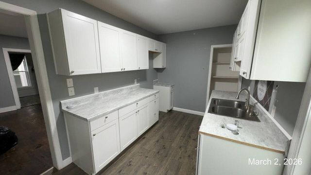 E 305 Chestnut ST, Covington, VA 24426