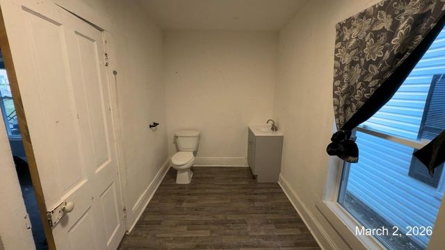 E 305 Chestnut ST, Covington, VA 24426