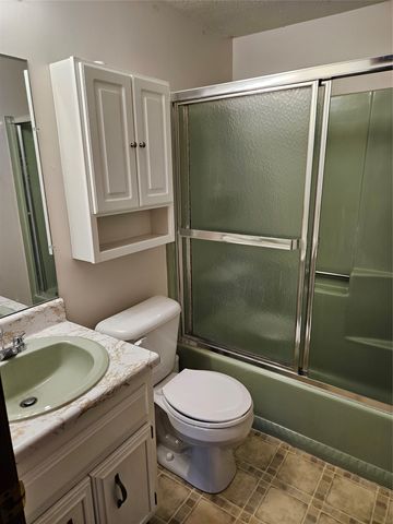 4551 W LAKE Road, Erie, PA 16505