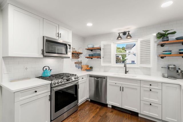 20 Albert St, Waltham, MA 02453