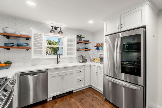 20 Albert St, Waltham, MA 02453
