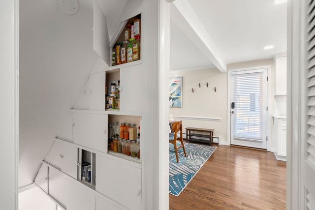 20 Albert St, Waltham, MA 02453