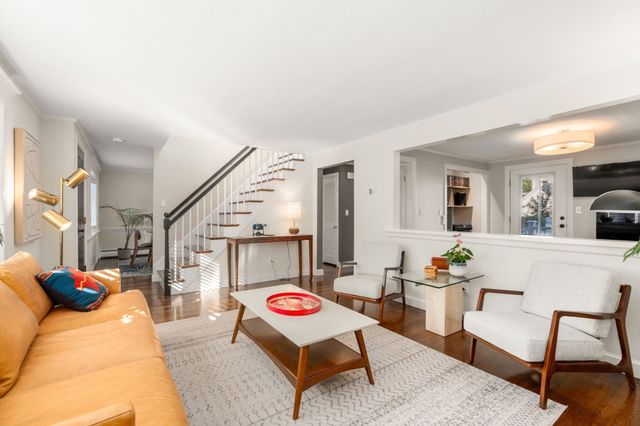 20 Albert St, Waltham, MA 02453