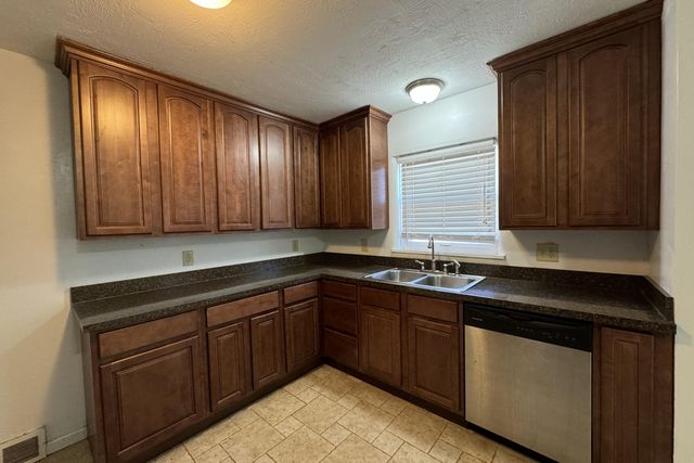 510 E Portland Street, Springfield, MO 65807