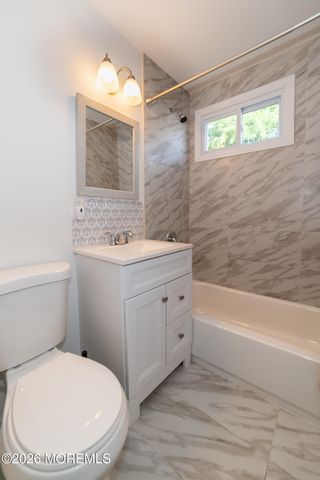 91 Compton Avenue, Hazlet, NJ 07734
