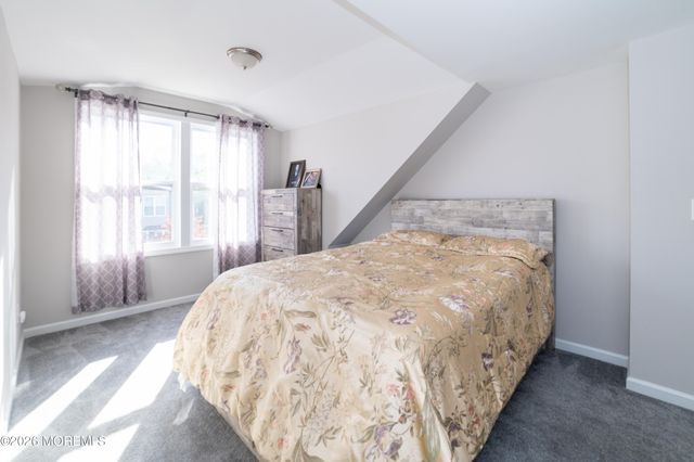 91 Compton Avenue, Hazlet, NJ 07734