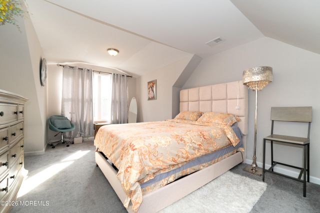 91 Compton Avenue, Hazlet, NJ 07734