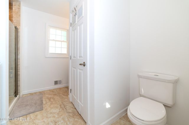 91 Compton Avenue, Hazlet, NJ 07734