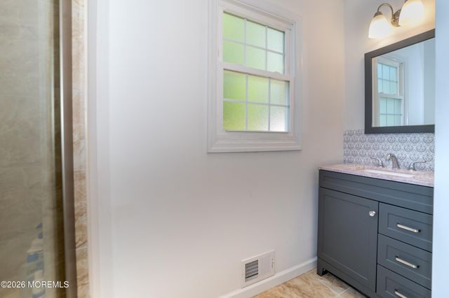 91 Compton Avenue, Hazlet, NJ 07734