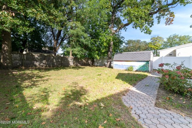 91 Compton Avenue, Hazlet, NJ 07734