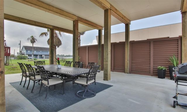 1817 Todville Road, Seabrook, TX 77586