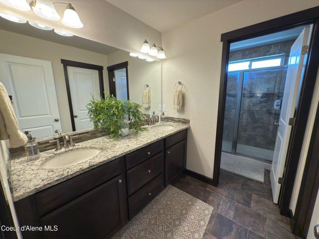 6749 N Gavin LOOP, Coeur D'alene, ID 83815