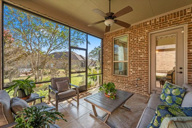 253 Palomino Court, The Woodlands, TX 77382