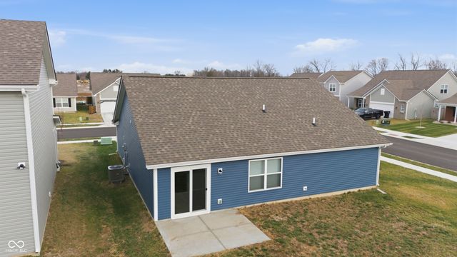 296 Evening Bay Court, Pendleton, IN 46064