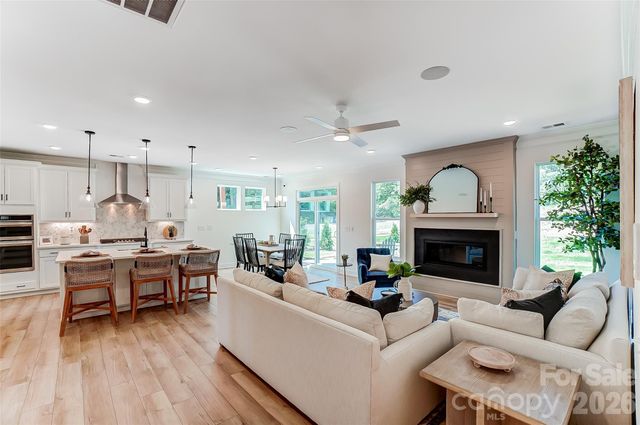 109 Summerhill Drive, Mooresville, NC 28115