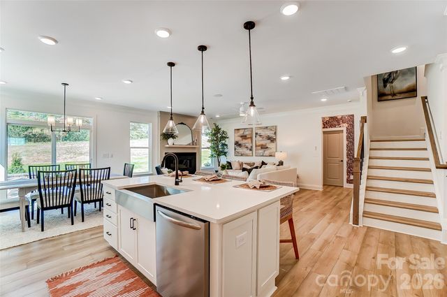 109 Summerhill Drive, Mooresville, NC 28115