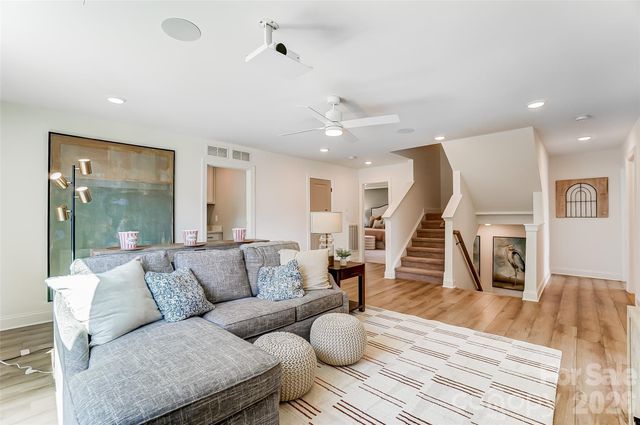 109 Summerhill Drive, Mooresville, NC 28115