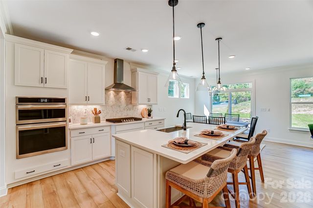 109 Summerhill Drive, Mooresville, NC 28115