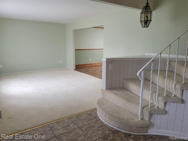 6927 Northpoint Drive, Troy, MI 48085