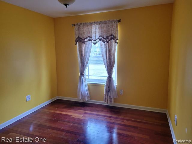 6927 Northpoint Drive, Troy, MI 48085