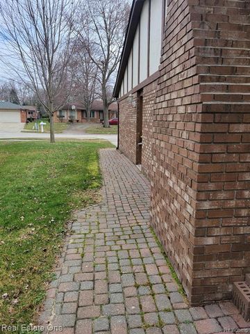 6927 Northpoint Drive, Troy, MI 48085